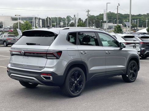 New 2026 Volkswagen Taos SEL AWD/4WD image 7