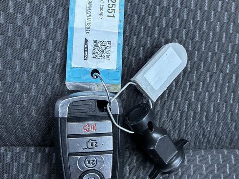 Used 2023 Ford Escape ST-Line AWD/4WD image 28