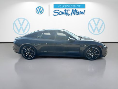 Used 2023 Porsche Taycan w/ Premium Package image 8