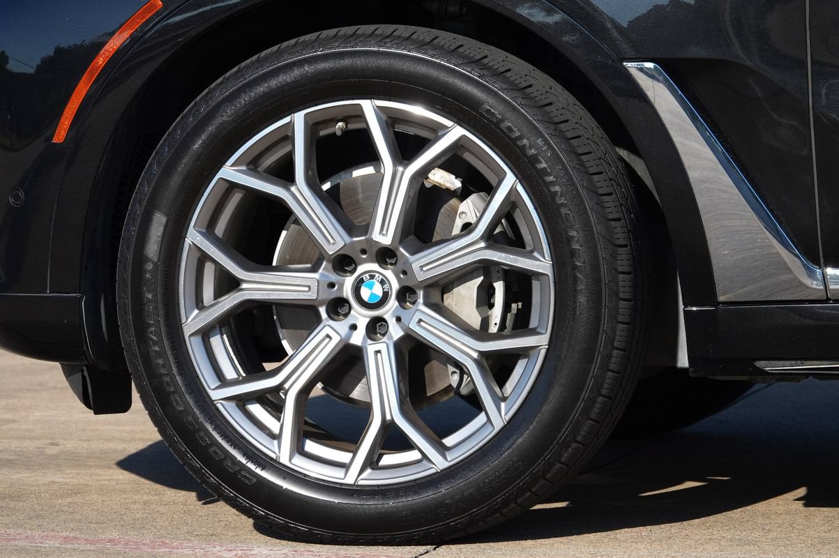 Used 2020 BMW X7 xDrive40i w/ Premium Package AWD/4WD image 28
