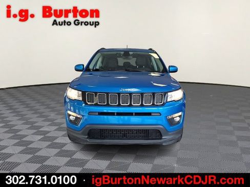 Used 2018 Jeep Compass Latitude w/ Popular Equipment Group FWD image 2