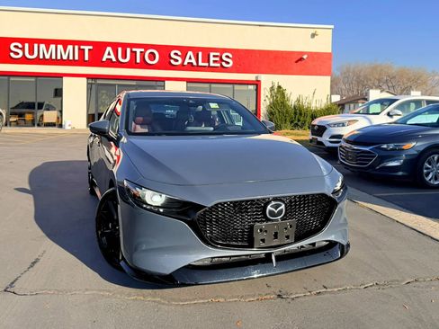 Used 2020 MAZDA MAZDA3 AWD Hatchback w/ Premium Pkg image 2