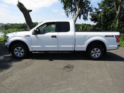 Used 2018 Ford F150 XLT w/ Trailer Tow Package AWD/4WD image 4