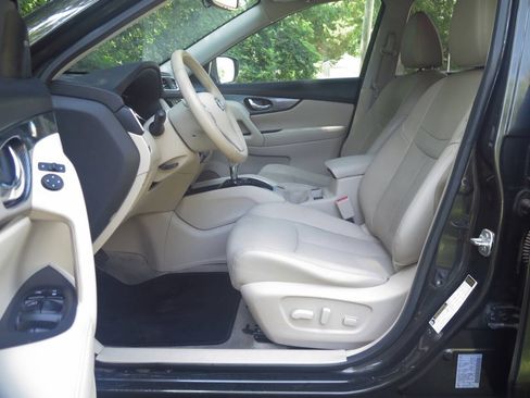 Used 2015 Nissan Rogue SL w/ SL Premium Package AWD/4WD image 9
