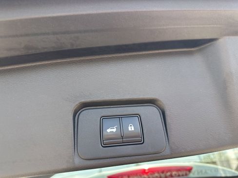 Used 2021 Nissan Rogue SL AWD/4WD image 28
