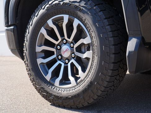 Used 2020 GMC Sierra 1500 AT4 w/ AT4 Premium Package AWD/4WD image 34