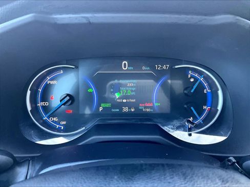 Used 2025 Toyota RAV4 XLE image 25