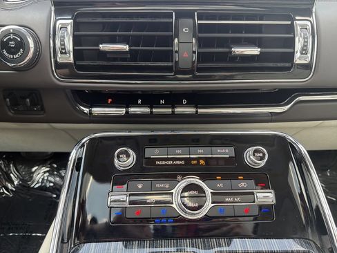 Certified 2024 Lincoln Navigator L Black Label AWD/4WD image 32