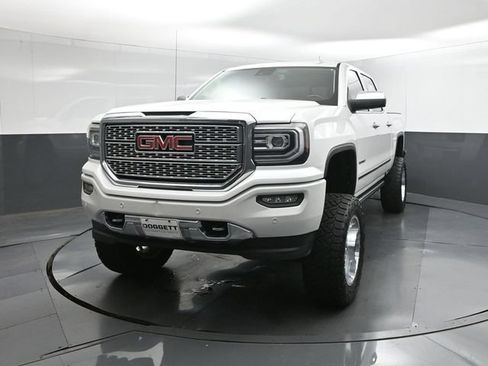 Used 2018 GMC Sierra 1500 Denali w/ Denali Ultimate Package AWD/4WD image 22