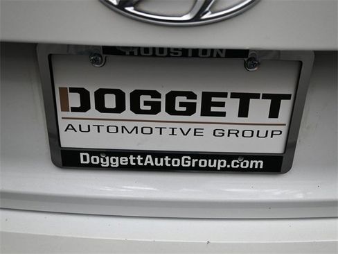 Used 2017 Hyundai Sonata Sport image 2