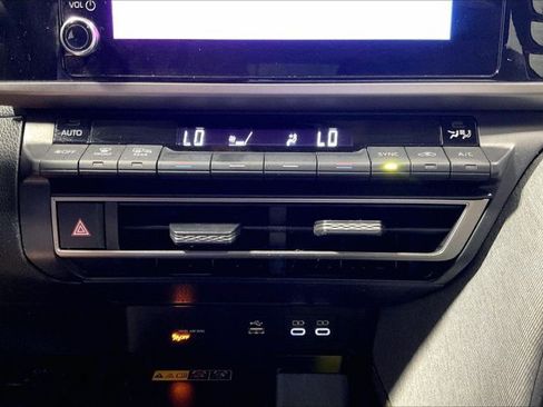 Used 2026 Toyota Camry LE w/ Convenience Package FWD image 32