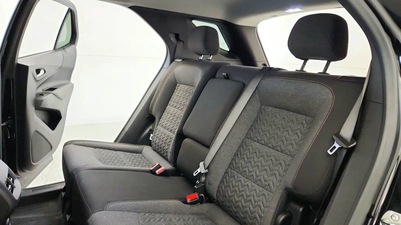 Used 2024 Chevrolet Equinox LT FWD image 22