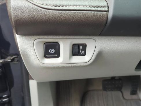 Used 2017 GMC Acadia SLT FWD image 11