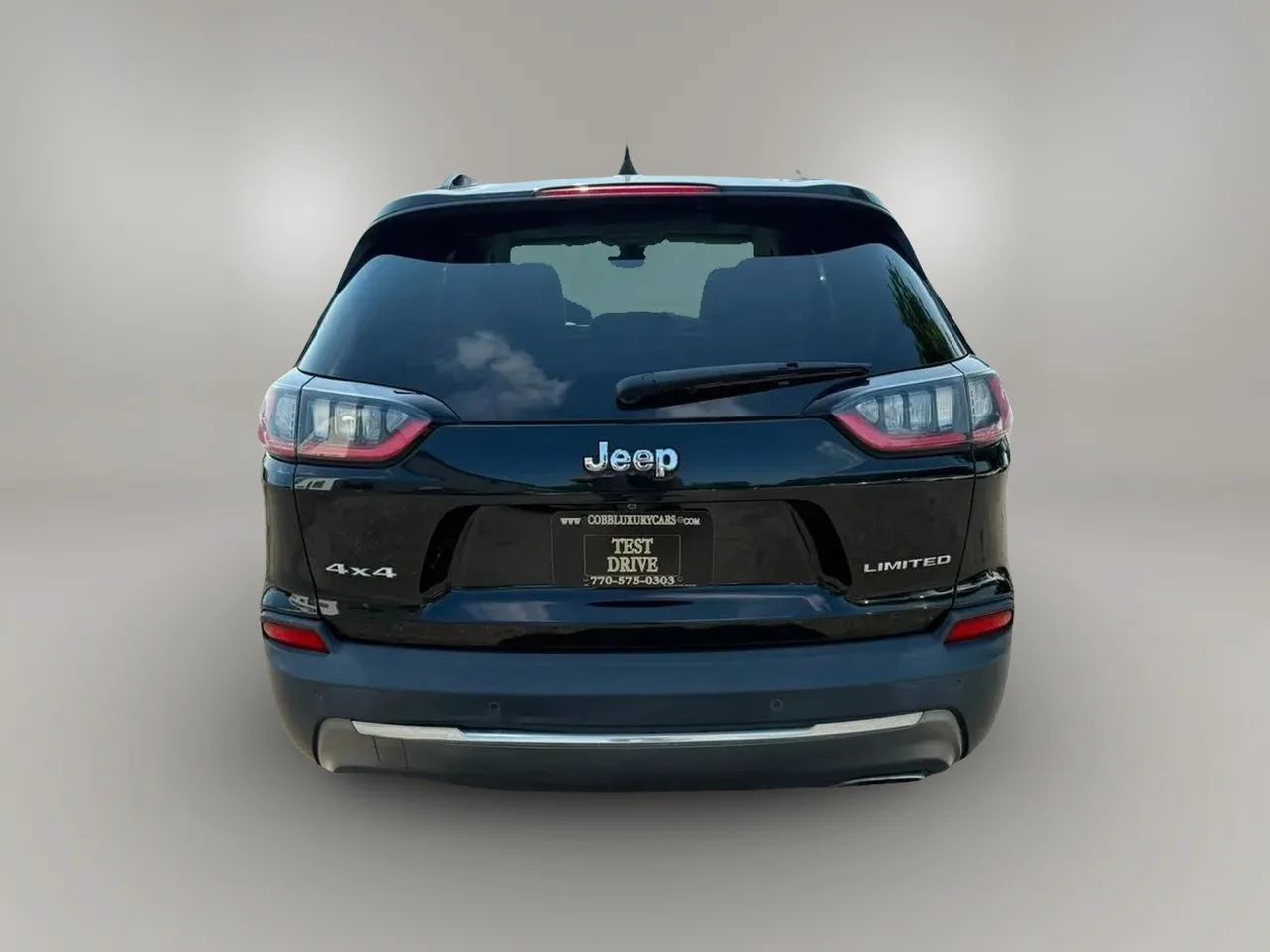 Used 2019 Jeep Cherokee Limited w/ Luxury Group AWD/4WD image 10