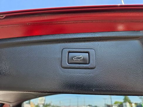 Used 2017 Subaru Outback 2.5i Limited AWD/4WD image 12