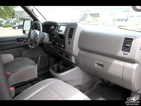 Used 2020 Nissan NV 2500 S RWD image 25