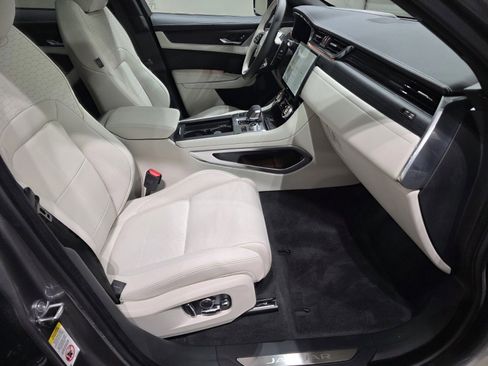 New 2026 Jaguar F-PACE R-Dynamic S image 21