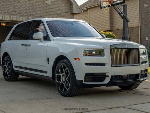 Used 2023 Rolls-Royce Cullinan Black Badge AWD/4WD image 12