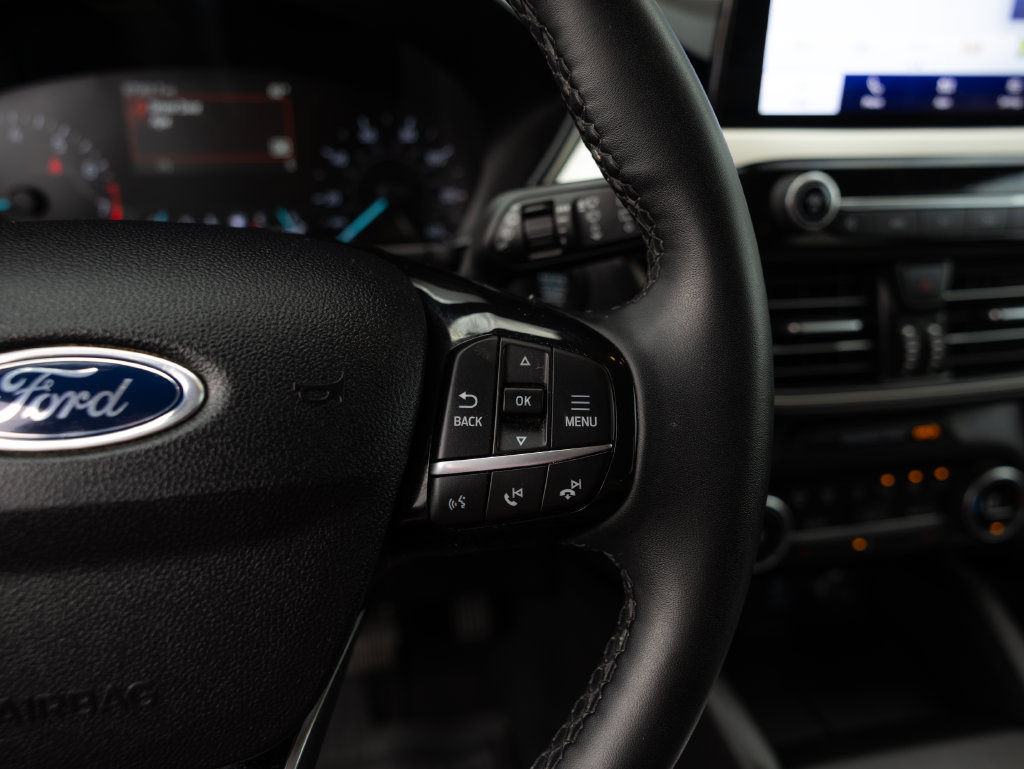 Used 2021 Ford Escape SE w/ Cold Weather Package AWD/4WD image 13