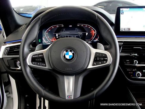 Used 2023 BMW 540i w/ M Sport Package RWD image 31