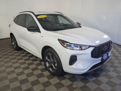 Used 2023 Ford Escape ST-Line image 10