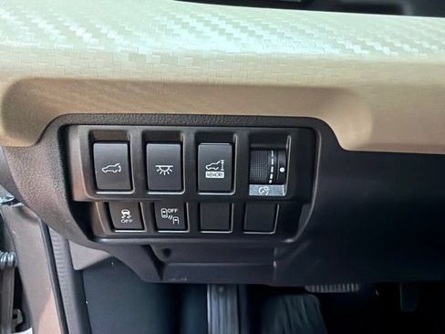 Used 2021 Subaru Ascent Premium w/ Convenience Package AWD/4WD image 23