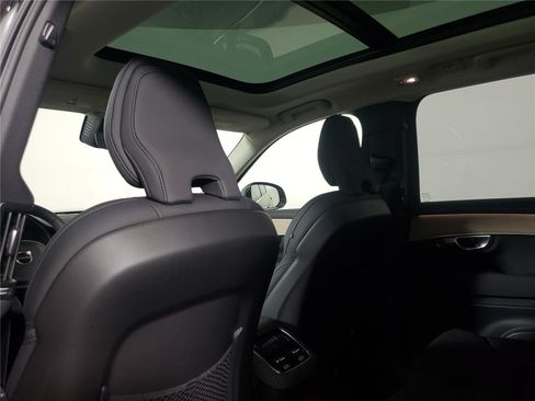 Certified 2026 Volvo XC90 B6 Plus AWD/4WD image 11