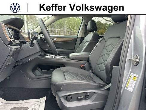 New 2026 Volkswagen Atlas SE FWD image 12