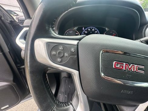 Used 2020 GMC Acadia SLT w/ Driver Alert Package II AWD/4WD image 15