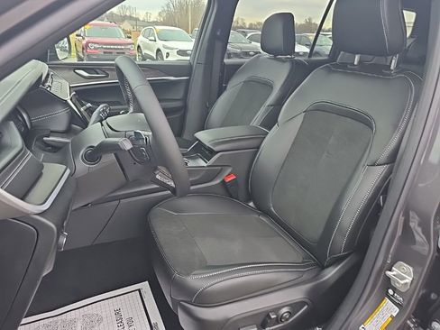 New 2026 Jeep Grand Cherokee L 4WD image 15
