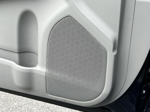 Used 2015 Toyota Camry XLE image 34