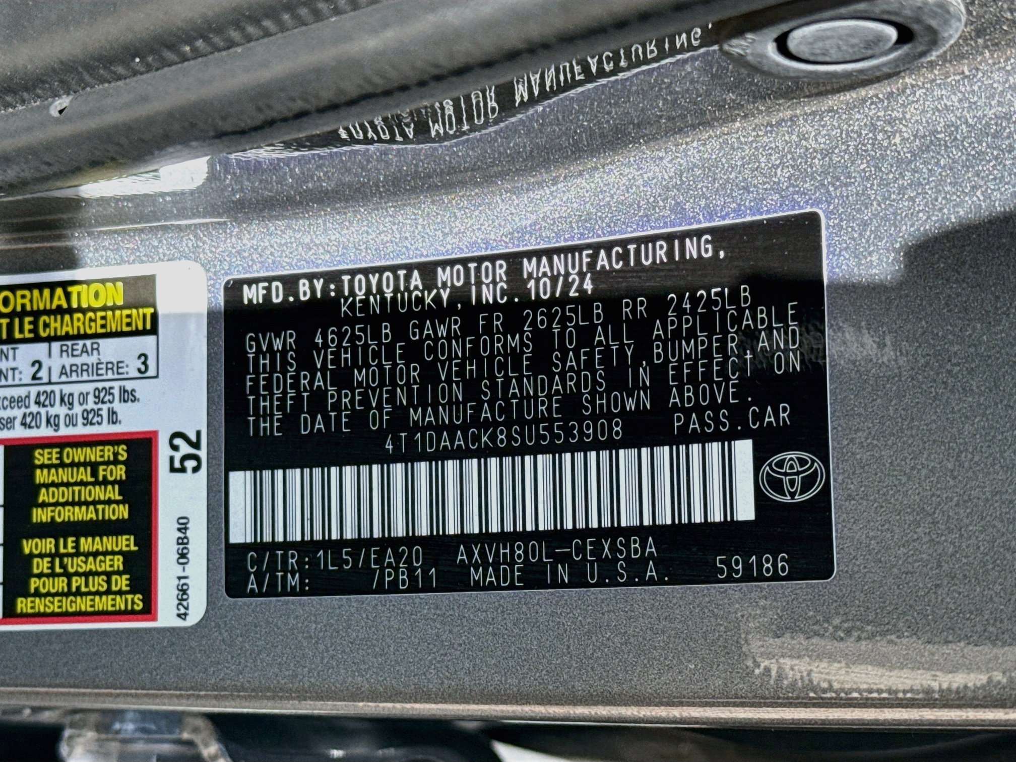 Used 2025 Toyota Camry SE FWD image 12