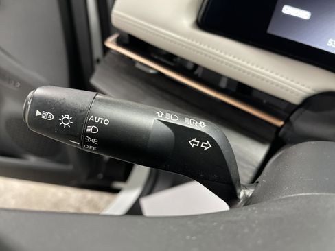 Used 2023 Nissan Ariya FWD image 20