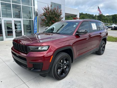 Used 2025 Jeep Grand Cherokee L Altitude AWD/4WD image 1