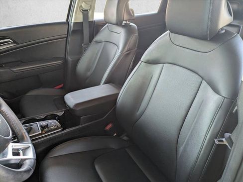 Used 2023 Kia Sportage EX FWD image 16