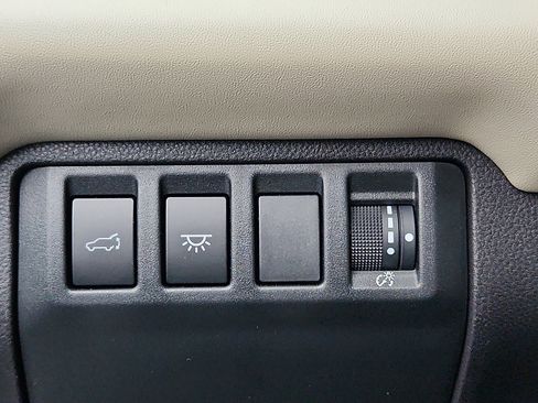 Used 2024 Subaru Ascent Limited w/ Technology Package image 27