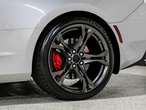 Used 2018 Chevrolet Camaro SS RWD image 59
