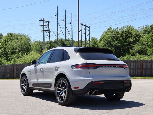 Certified 2023 Porsche Macan S AWD/4WD image 3