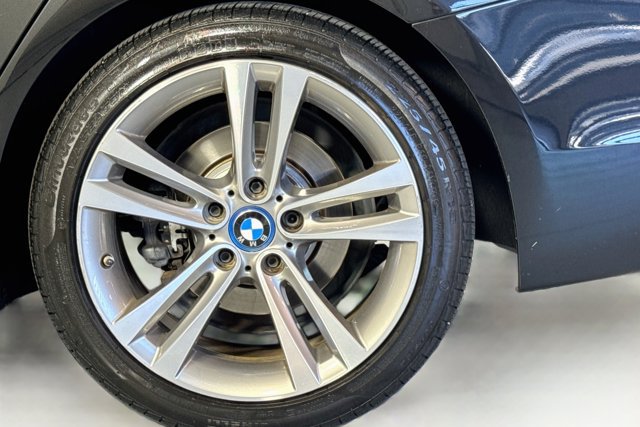 Used 2018 BMW 330e w/ Premium Package RWD image 30