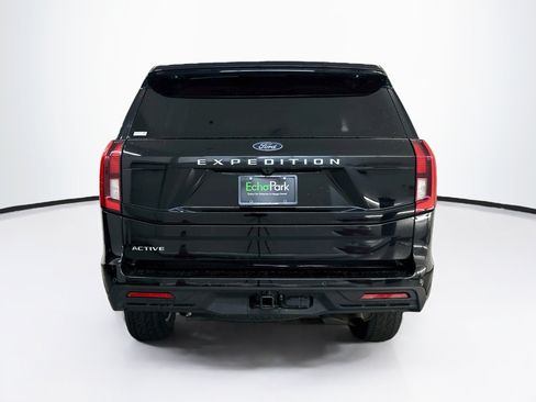 Used 2025 Ford Expedition Active AWD/4WD image 7
