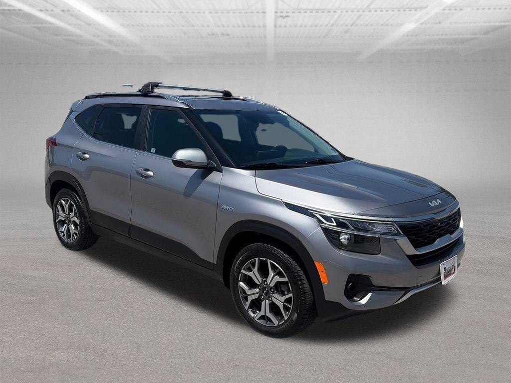 Used 2022 Kia Seltos EX AWD/4WD image 14