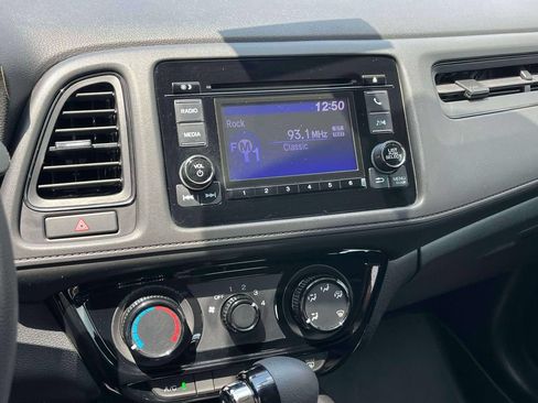 Used 2021 Honda HR-V LX image 29