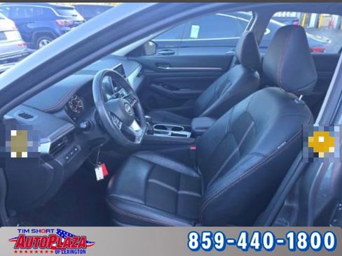 Used 2023 Nissan Altima 2.5 SR image 2