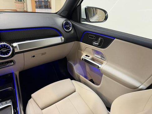 Used 2025 Mercedes-Benz GLB 250 image 10