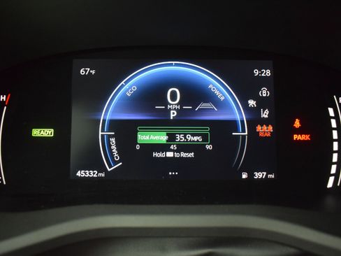 Used 2025 Toyota Camry SE w/ Convenience Package image 17