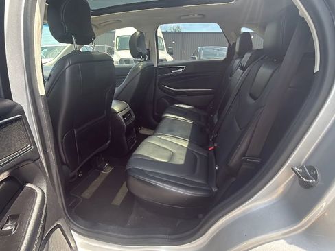 Used 2015 Ford Edge Titanium w/ Equipment Group 301A FWD image 5