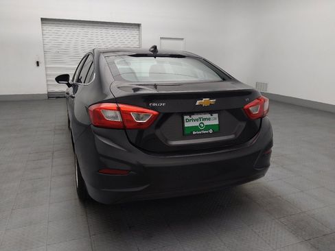 Used 2017 Chevrolet Cruze LT w/ Convenience Package FWD image 6