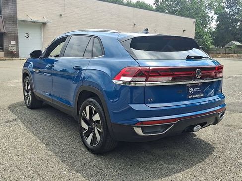 Certified 2025 Volkswagen Atlas Cross Sport SE image 8