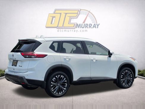 Used 2025 Nissan Rogue SL w/ Tech Package AWD/4WD image 5