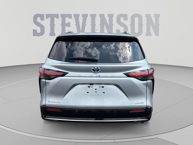 Certified 2025 Toyota Sienna Limited AWD/4WD image 4